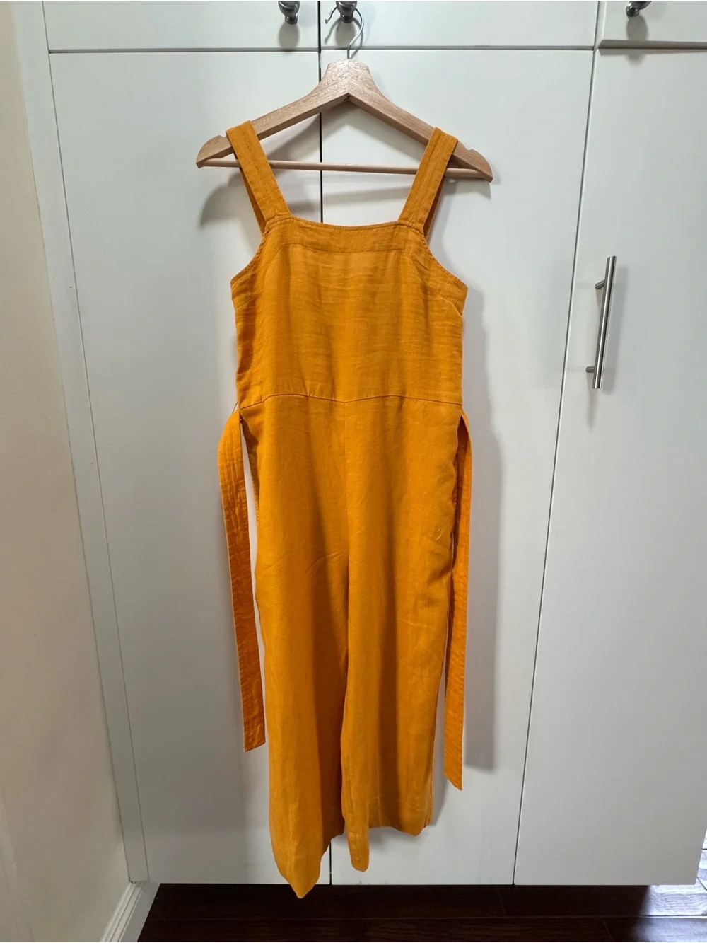 Everlane sleeveless linen
